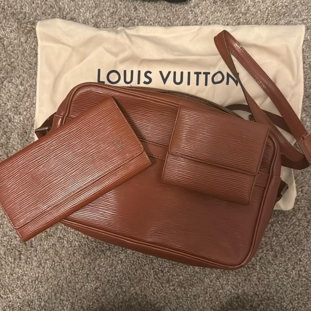 Authentic from Jebwa - LV Tan Epi Bundle: Crossbody, 2x Wallet, Box, Dustbag - Picture 1 of 16